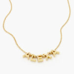 Collar Chapa de Oro Iniciales Personalizadas Modelo 4