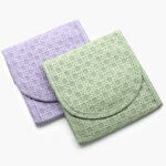 Cartera de Plástico Morada y Verde con Broche CH.