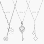 Collar Corbatin Llave Estrellas Zirconias Blancas Chapa de Rodio 693