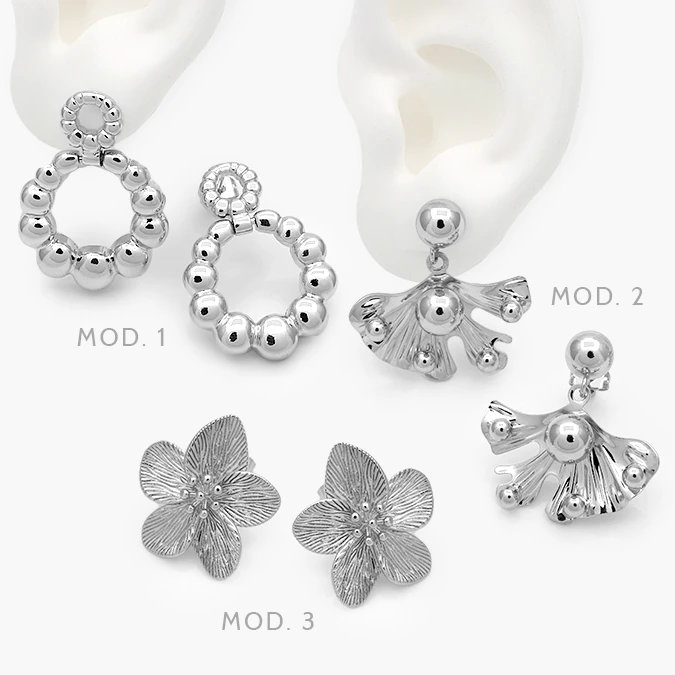 CA10699 Aretes Flores Lisas Sin Piedras Chapa de Rodio 699 - Imagen 1