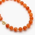 Collar Acrílico Resina Naranja Chapa de Oro